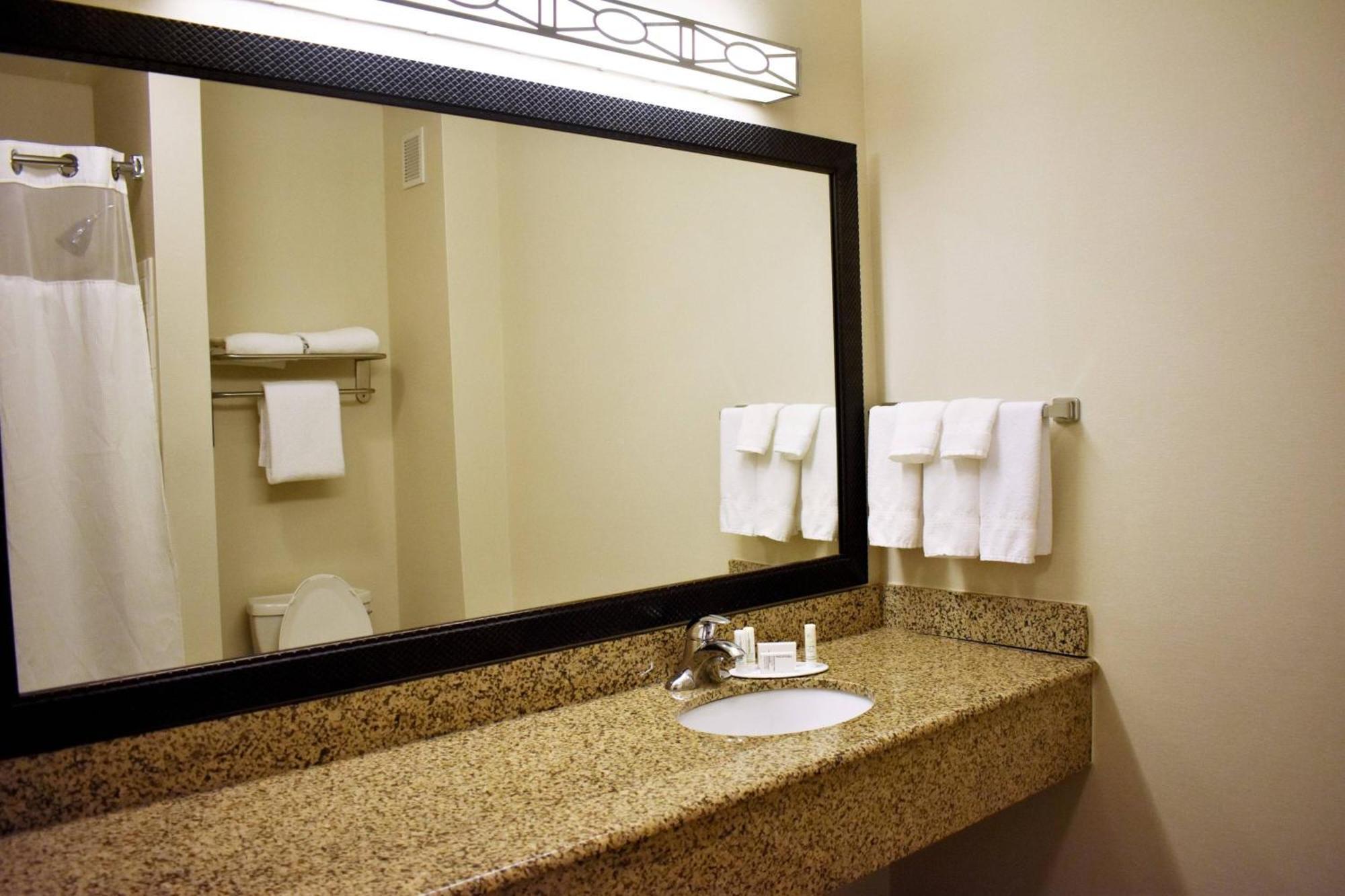Fairfield Inn And Suites By Marriott Strasburg Shenandoah Valley Ngoại thất bức ảnh